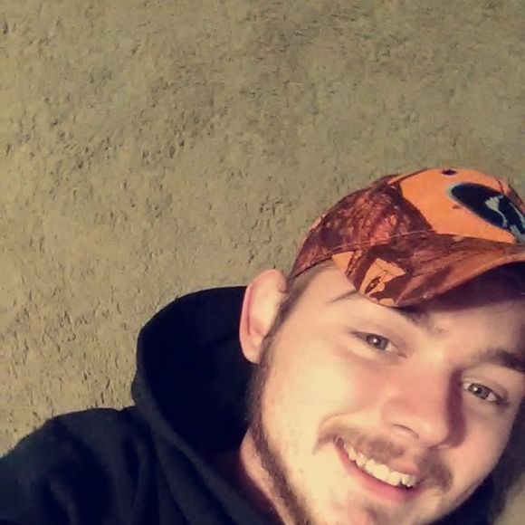 Meet your Posher, Kyle - Picture 1 of 1